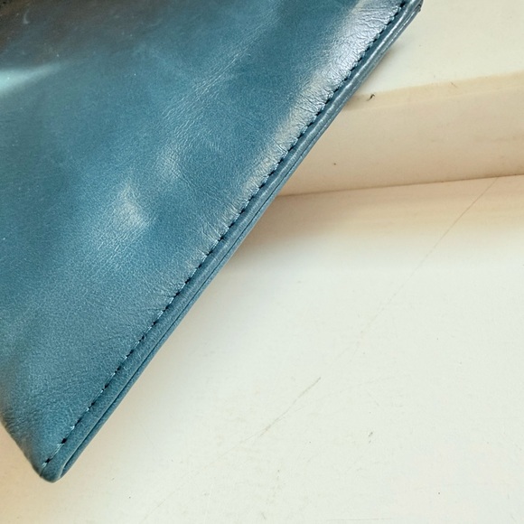 NWOT Hobo International Leather Vida Wristlet Wallet